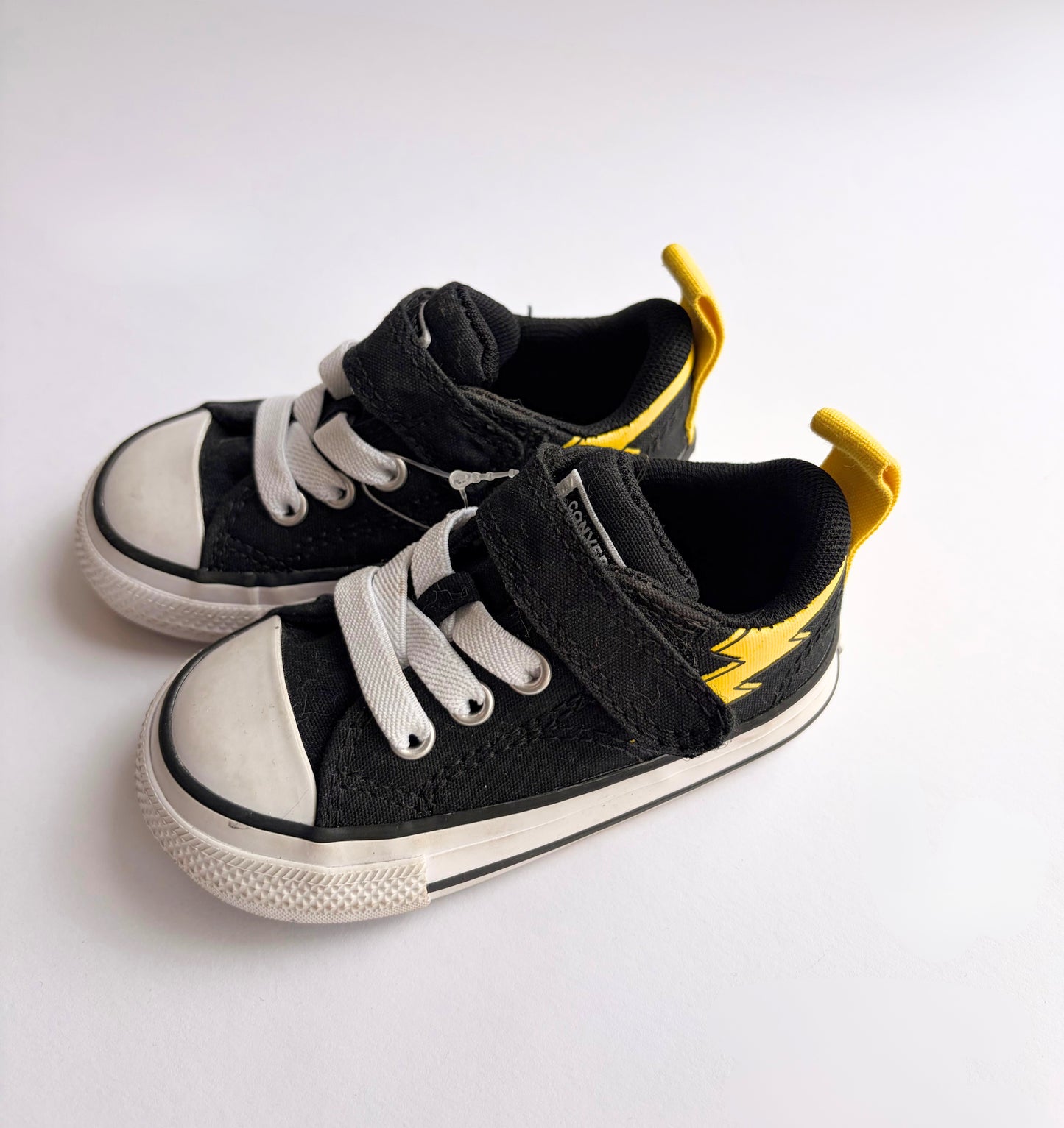 Converse Shoes | Size 5C