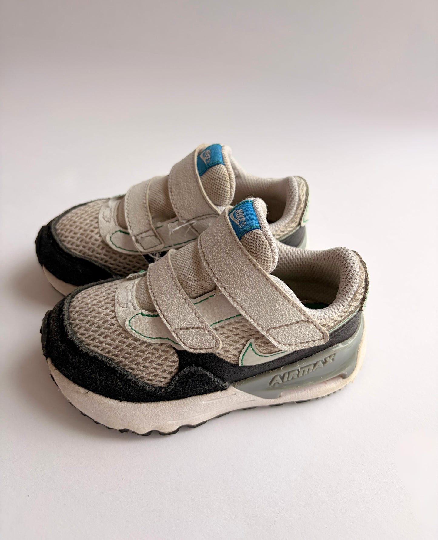 Nike Shoes | Size 7C