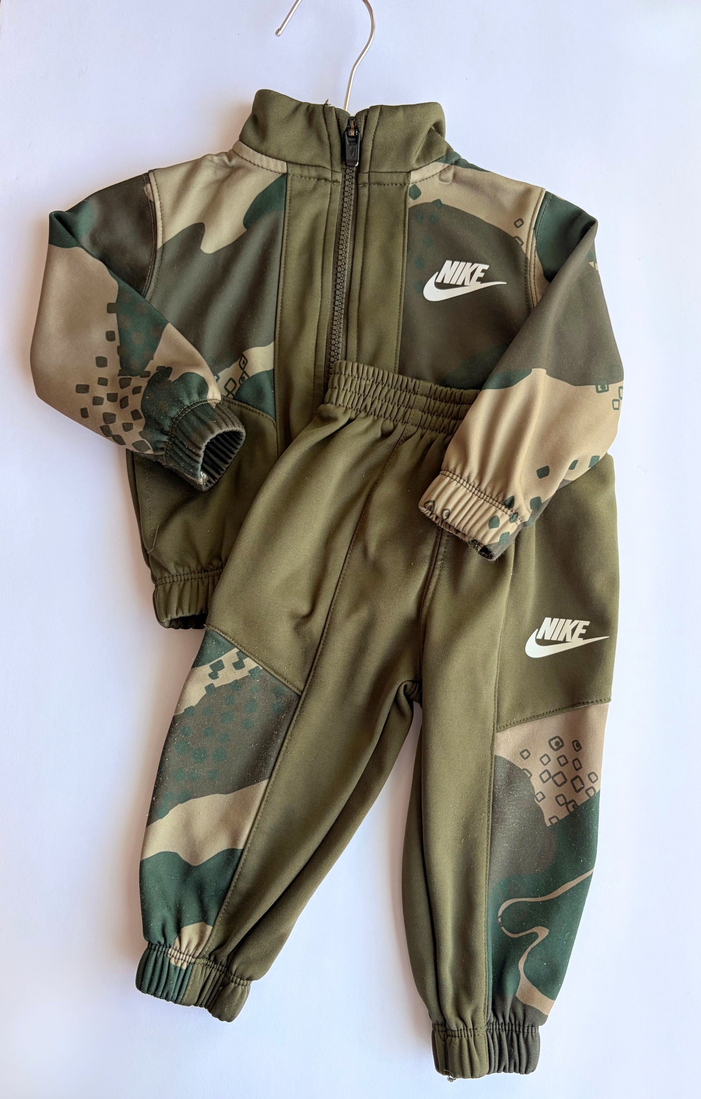 Nike Two Piece | Size 12M