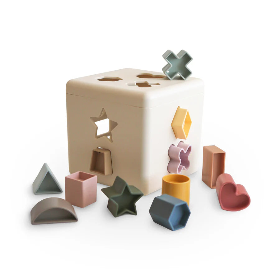 Mushie | Shape Sorting Box