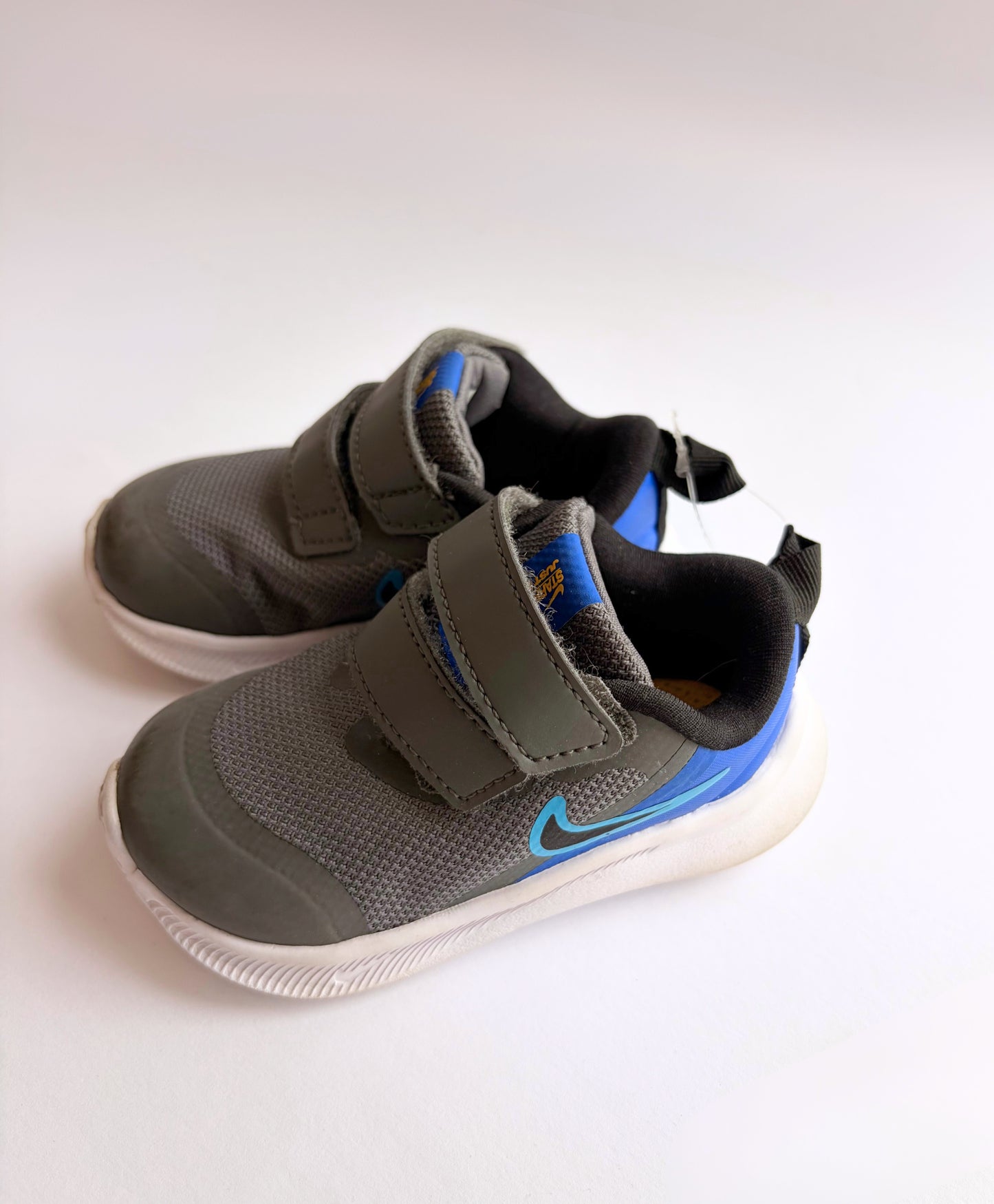 Nike Shoes | Size 4C