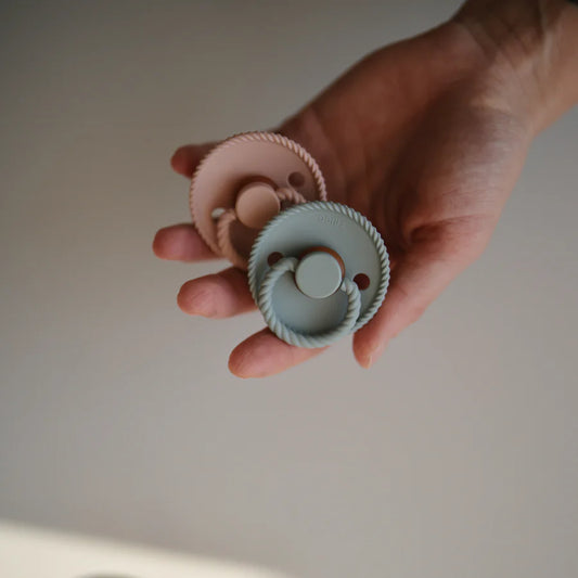 FRIGG | Natural Rubber Pacifier 2-Pack