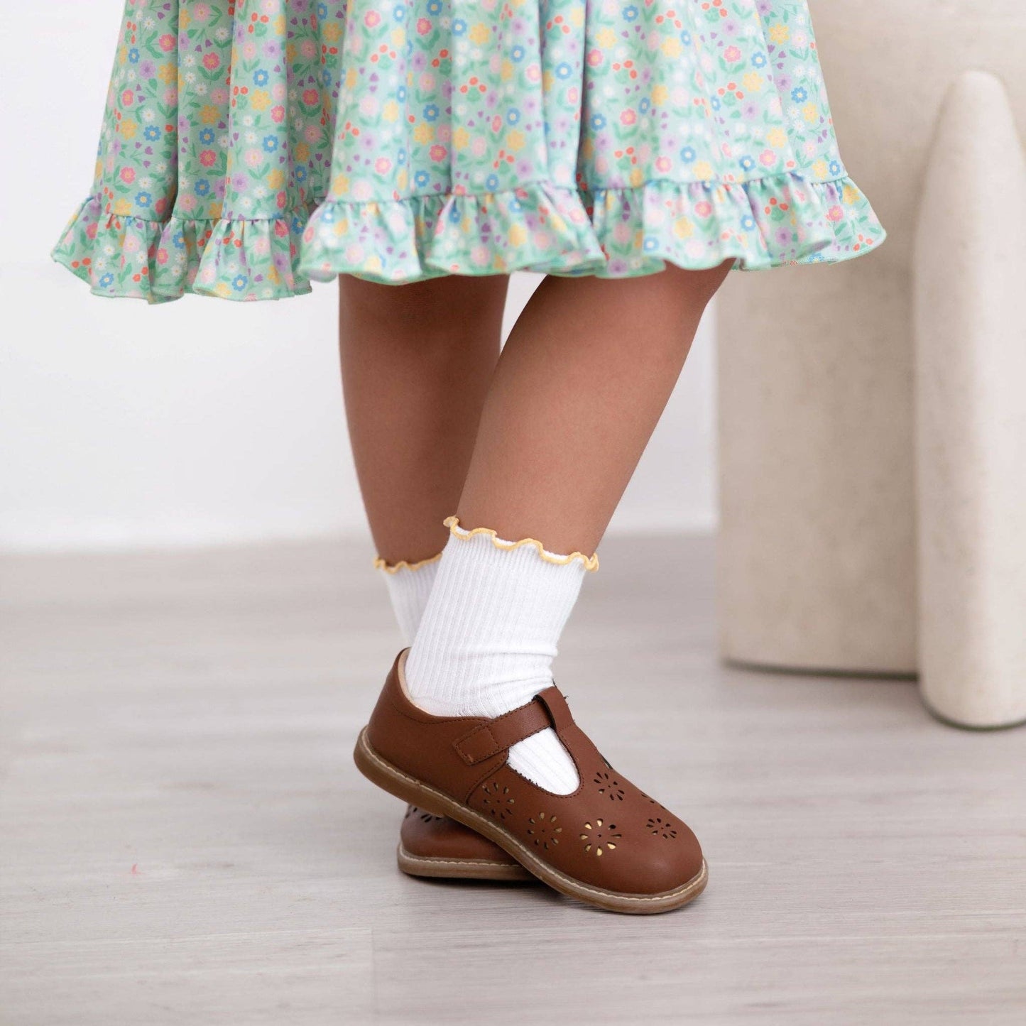 Little Stocking Company | Ribbed Lettuce Trim Midi Socks - White/Sunshine