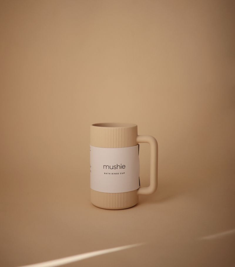 Mushie | Bath Rinse Cup - Shifting Sand