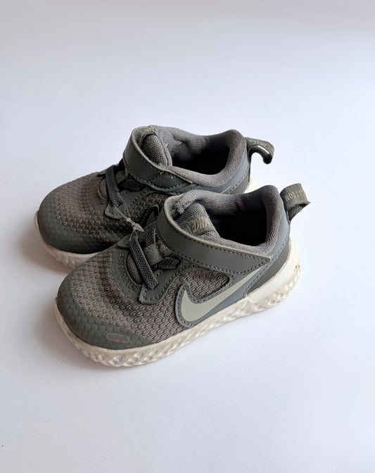 Nike Shoes | Size 5C