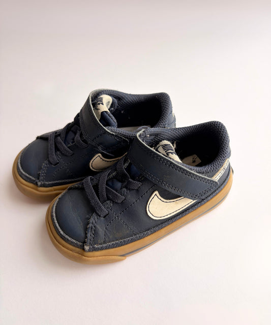 Nike Shoes | Size 5.5C