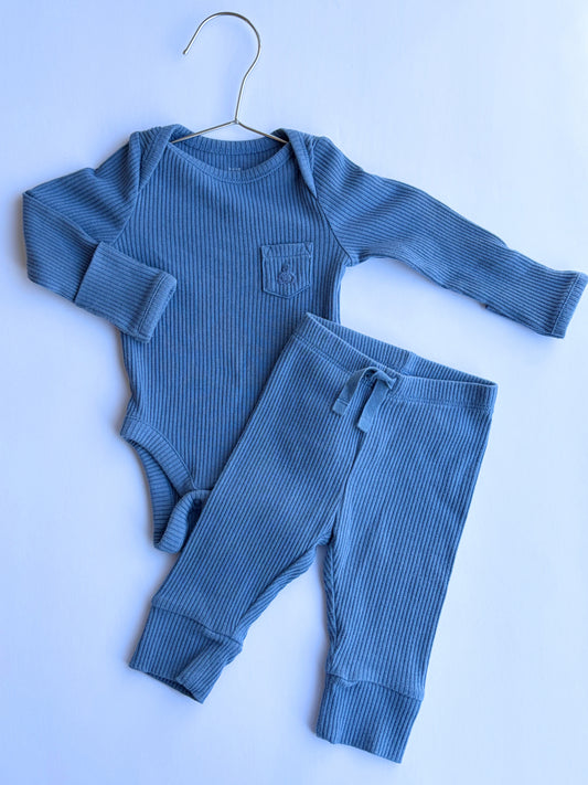 Baby Gap Two Piece | Size 0/3M