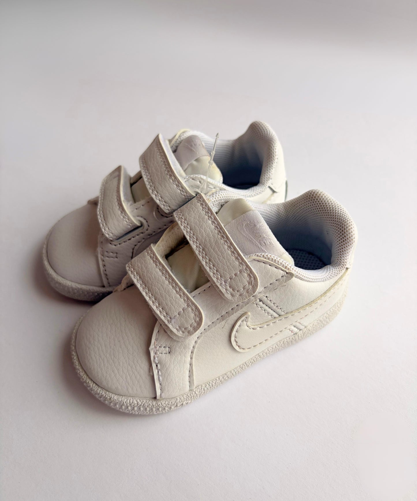 Nike Shoes | Size 4C