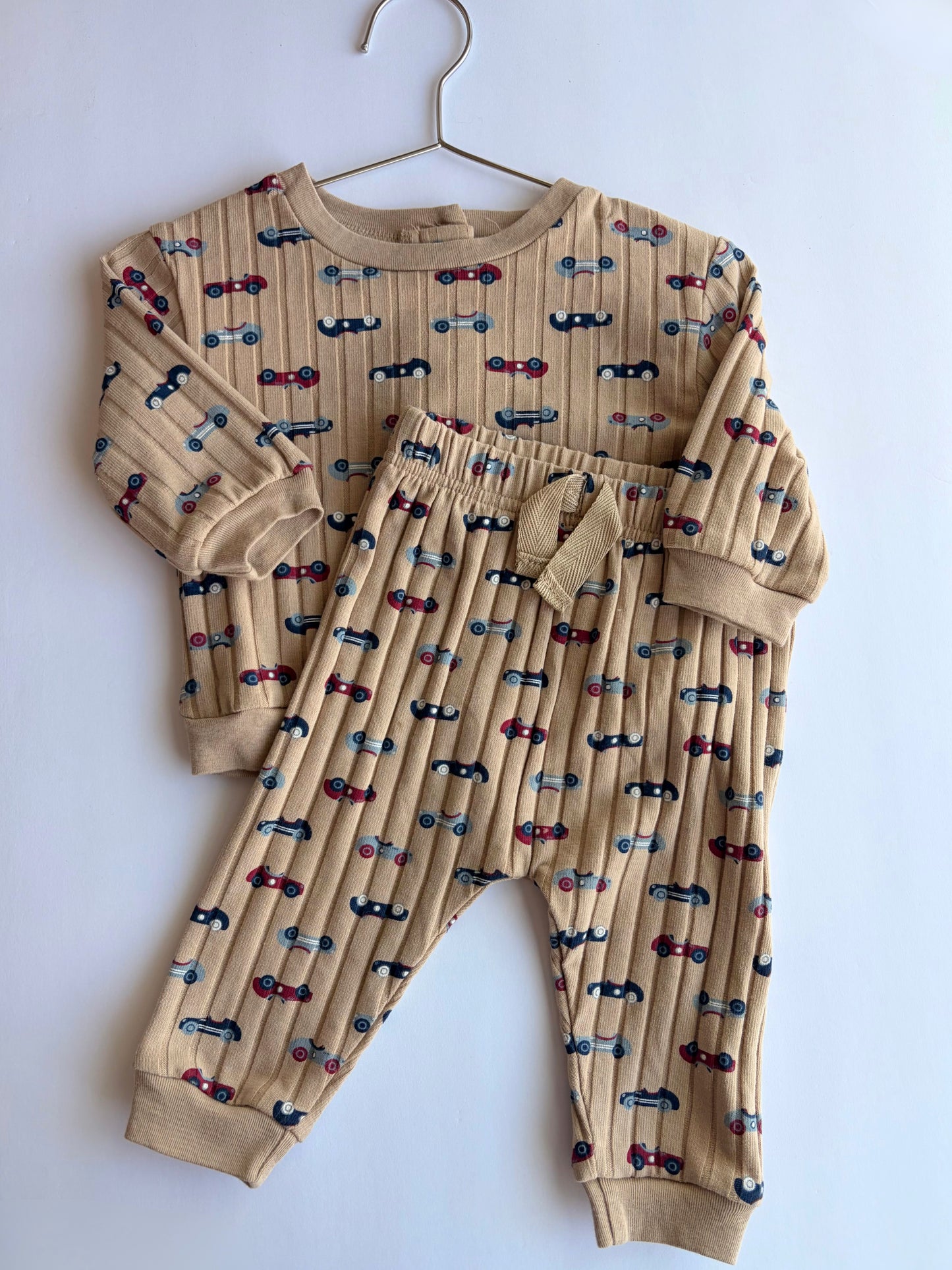 Snug Two Piece | Size 6/9M