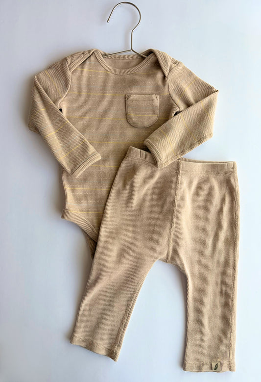 Easy Peasy Two Piece | Size 9M