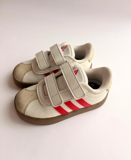Adidas Shoes | Size 6C