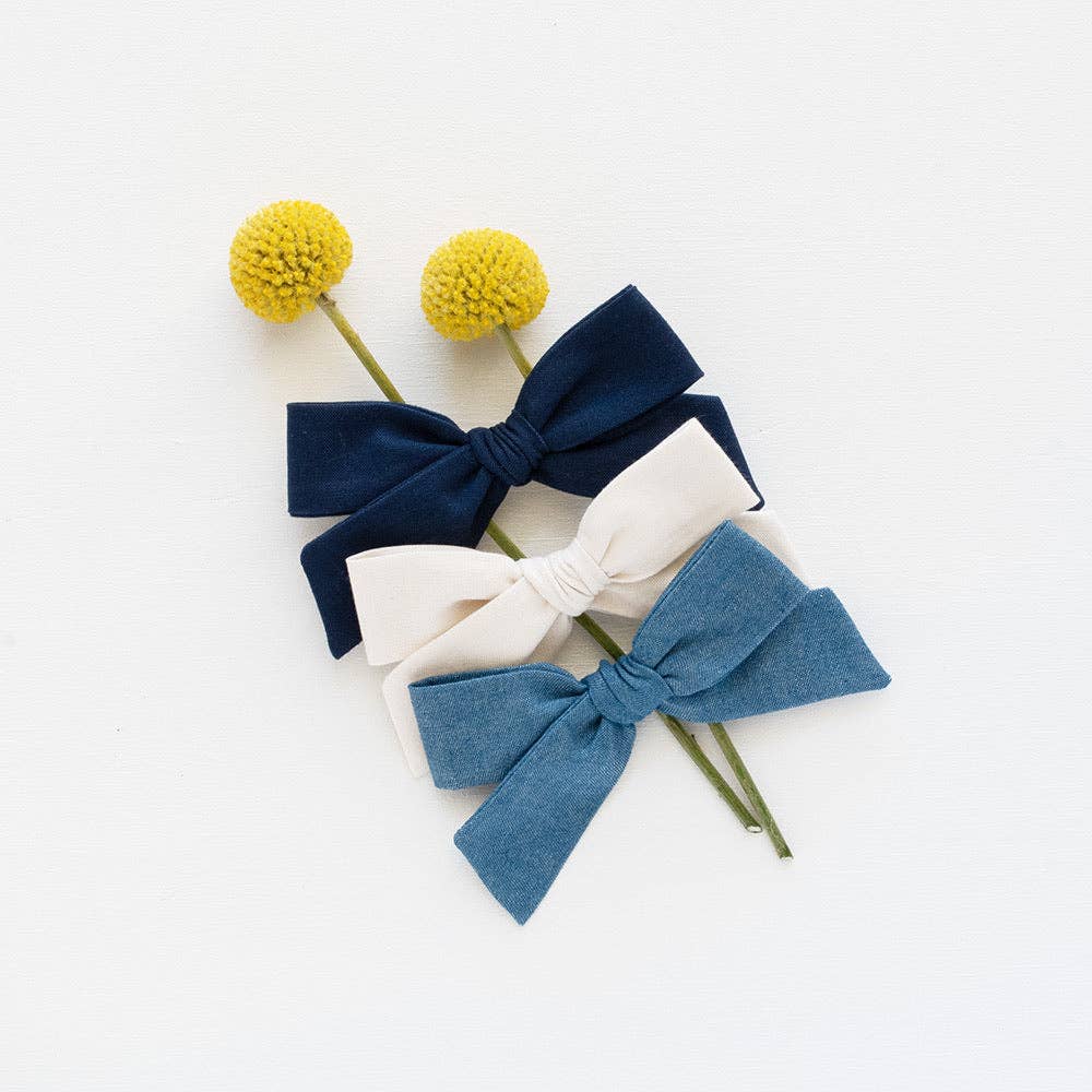 Cream - Handtied Bow