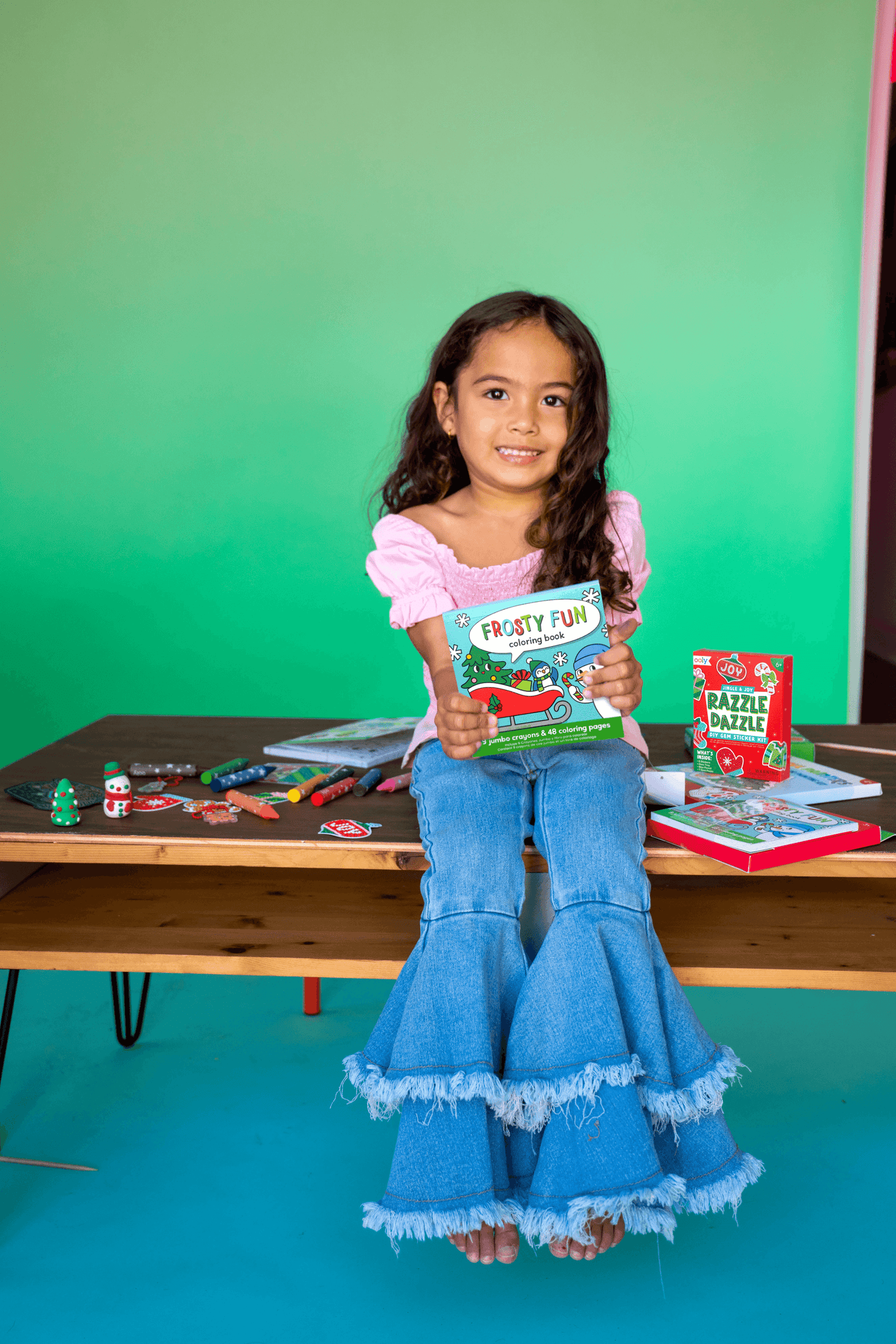 OOLY Carry-Along Coloring Book Set - Frosty Fun